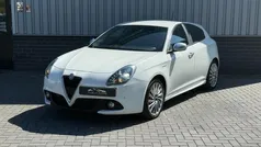 Wit Gebruikt 2014 Alfa Romeo Giulietta Exclusive Hatchback | € 10.450 (Goede deal)
