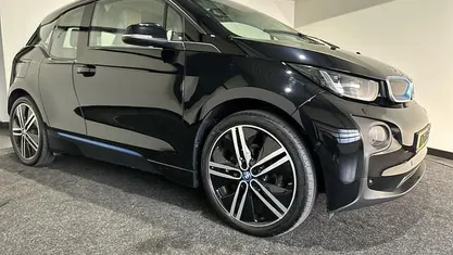 Zwart Occasion 2017 BMW i3 Basis Hatchback | € 13.450 (Eerlijke prijs)