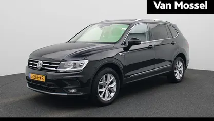 Zwart Gebruikt 2020 VW Tiguan Comfortline SUV | € 28.900 (Eerlijke prijs)