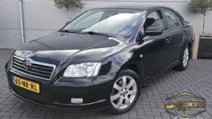Zwart Gebruikt 2003 Toyota Avensis Luna Hatchback | € 3.495 (Eerlijke prijs)