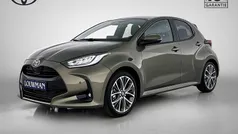 Groen Nieuw 2025 Toyota Yaris Hybrid Executive Hatchback | € 32.745 (Eerlijke prijs)