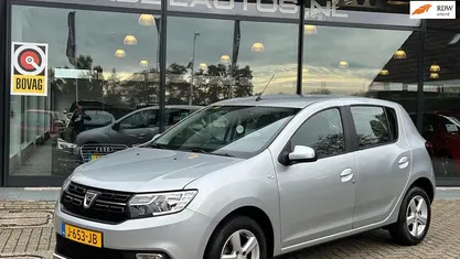 Occasion 2020 Dacia Sandero Comfort Hatchback | € 9.999 (Goede deal)