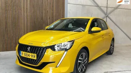 Gebruikt 2020 Peugeot 208 Allure Hatchback | € 12.999 (Super prijs)