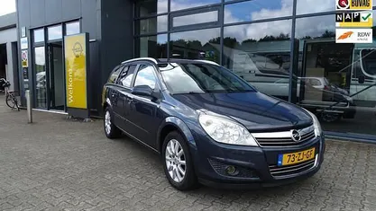 Grijs Gebruikt 2008 Opel Astra Stationwagen | € 2.950 (Eerlijke prijs)