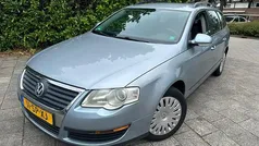 Blauw Gebruikt 2006 VW Passat Stationwagen | € 750 (Goede deal)