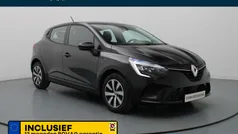Zwart Gebruikt 2023 Renault Clio V Equilibre Hatchback | € 21.790 (Eerlijke prijs)