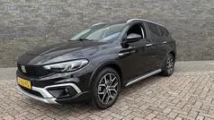 Zwart Gebruikt 2023 Fiat Tipo Cross Stationwagen | € 24.250 (Eerlijke prijs)