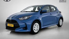 Blauw Gebruikt 2021 Toyota Yaris Hybrid Active Hatchback | € 20.450 (Eerlijke prijs)