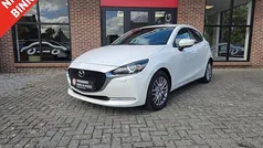 Wit Gebruikt 2020 Mazda 2 Luxury Hatchback | € 14.495 (Eerlijke prijs)