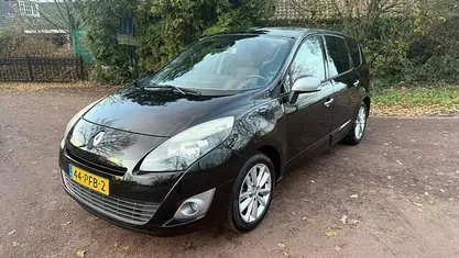 Gebruikt 2011 Renault Scénic III MPV | € 2.250 (Goede deal)