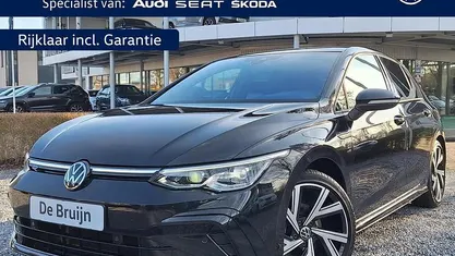 Occasion 2022 VW Golf VIII R-line Hatchback | € 26.950 (Eerlijke prijs)
