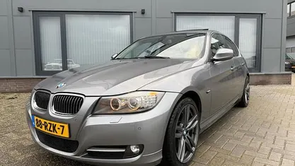 Grijs Gebruikt 2011 BMW 335 Luxury Line Sedan | € 15.450 (Goede deal)