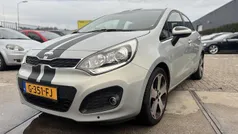 Grijs Gebruikt 2014 Kia Rio Hatchback | € 4.650 (Goede deal)