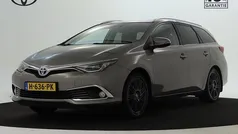 Bruin, metallic lak Gebruikt 2016 Toyota Auris Touring Sports Executive Stationwagen | € 15.945 (Eerlijke prijs)