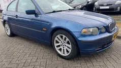 Blauw, metallic lak Gebruikt 2002 BMW 316 Compact Executive Hatchback | € 2.750 (Eerlijke prijs)