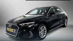 Zwart Gebruikt 2023 Audi A3 Sportback e-tron Design Sedan | € 33.495 (Eerlijke prijs)