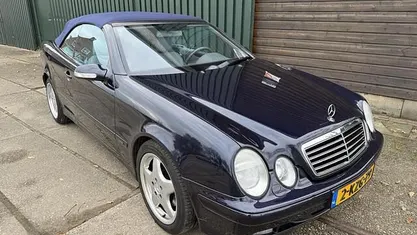 Blauw Occasion 2001 Mercedes CLK320 Avantgarde Cabriolet | € 6.950 (Goede deal)