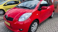 Rood Gebruikt 2007 Toyota Yaris Sol Hatchback | € 3.250 (Eerlijke prijs)