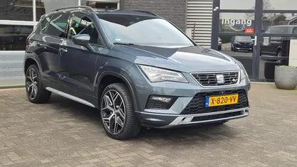 Grijs Occasion 2024 Seat Ateca CONNECT SUV | € 21.500 (Super prijs)