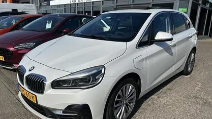 Wit Gebruikt 2021 BMW 225 Active Tourer iPerformance MPV | € 21.495 (Super prijs)