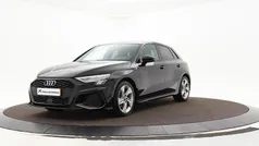 Zwart Gebruikt 2023 Audi A3 Sportback Design Hatchback | € 30.880 (Eerlijke prijs)