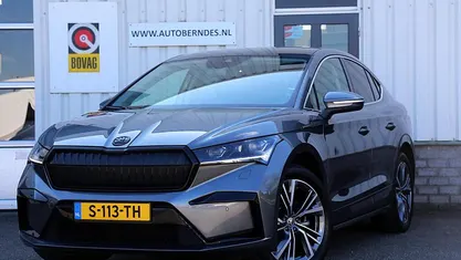 Grijs Gebruikt 2023 Skoda Enyaq iV Business Line SUV | € 29.900 (Eerlijke prijs)