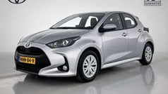 Grijs Gebruikt 2024 Toyota Yaris Hybrid Active Hatchback | € 23.445 (Eerlijke prijs)