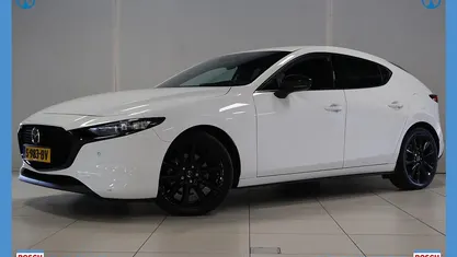 Wit Gebruikt 2023 Mazda 3 Homura-Line Hatchback | € 25.745 (Eerlijke prijs)