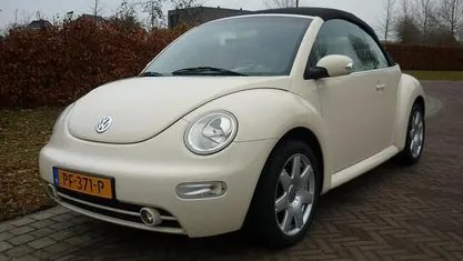 Geel Gebruikt 2004 VW Beetle Highline Cabriolet | € 4.450 (Eerlijke prijs)