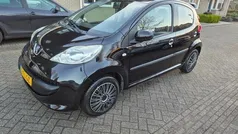 Zwart Gebruikt 2006 Peugeot 107 Hatchback | € 2.250 (Eerlijke prijs)