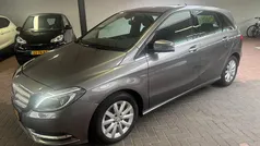 Grijs Gebruikt 2012 Mercedes B180 Ambition MPV | € 11.950 (Eerlijke prijs)