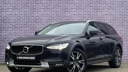 Zwart Gebruikt 2017 Volvo V90 CC Pro Stationwagen | € 27.894 (Eerlijke prijs)