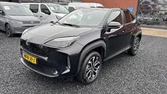 Zwart Gebruikt 2023 Toyota Yaris Cross Team SUV | € 26.950 (Eerlijke prijs)