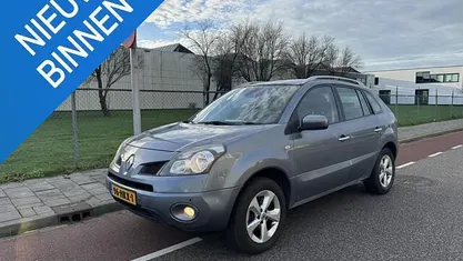 Gebruikt 2009 Renault Koleos Dynamique SUV | € 2.499 (Eerlijke prijs)