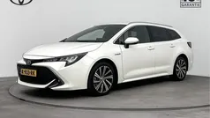 Wit Gebruikt 2021 Toyota Corolla Business Edition Stationwagen | € 20.950 (Eerlijke prijs)