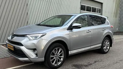 Occasion 2018 Toyota RAV4 Plus SUV | € 17.950 (Goede deal)