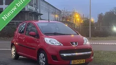 Rood Gebruikt 2011 Peugeot 107 Hatchback | € 2.850 (Eerlijke prijs)