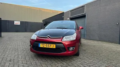 Rood Occasion 2009 Citroën C4 Prestige Hatchback | € 1.950 (Eerlijke prijs)