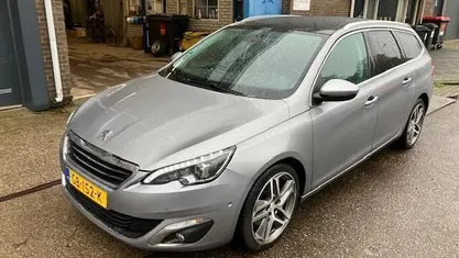 Grijs Occasion 2015 Peugeot 308 Allure Stationwagen | € 5.950 (Eerlijke prijs)