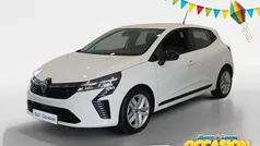 Licht wit Gebruikt 2024 Renault Clio V Evolution Hatchback | € 17.935 (Eerlijke prijs)