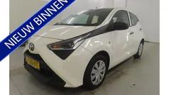 Wit Gebruikt 2020 Toyota Aygo Hatchback | € 7.995 (Super prijs)