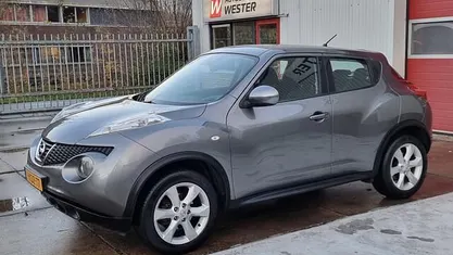 Grijs Gebruikt 2013 Nissan Juke Acenta SUV | € 10.950 (Eerlijke prijs)