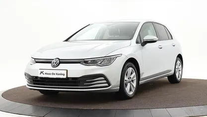 Gebruikt 2023 VW Golf VIII Life Hatchback | € 22.440 (Super prijs)