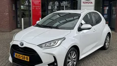 Gebruikt 2023 Toyota Yaris Hybrid Hatchback | € 23.299 (Eerlijke prijs)
