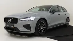 Grijs Gebruikt 2024 Volvo V60 Plus Stationwagen | € 47.695 (Eerlijke prijs)