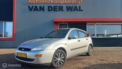 Occasion Ford Focus Ambiente 101 PK (74 kW) 2000 Hatchback