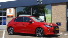 Rood Gebruikt 2020 Peugeot 208 Allure Hatchback | € 13.600 (Eerlijke prijs)