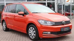 Oranje Gebruikt 2016 VW Touran Highline MPV | € 20.940 (Eerlijke prijs)