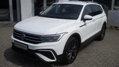 Gebruikt 2022 VW Tiguan Life SUV | € 34.941 (Eerlijke prijs)