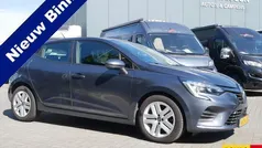 Gebruikt 2022 Renault Clio V Zen Hatchback | € 14.950 (Eerlijke prijs)